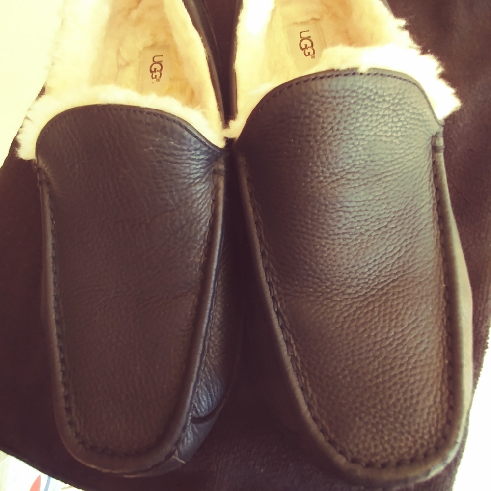 UGG'S Mens  Leather Black SIZE 13